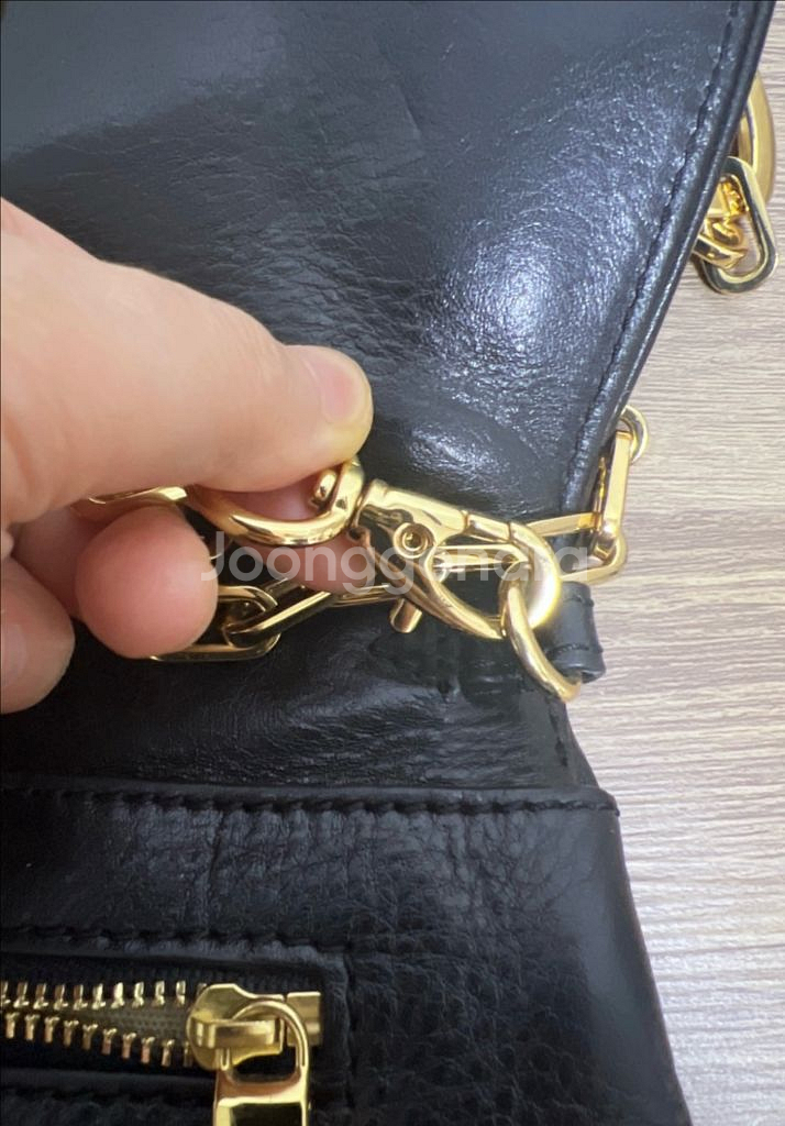 토리버치 금장로고 클러치백(백화점정품/보증서O)--8