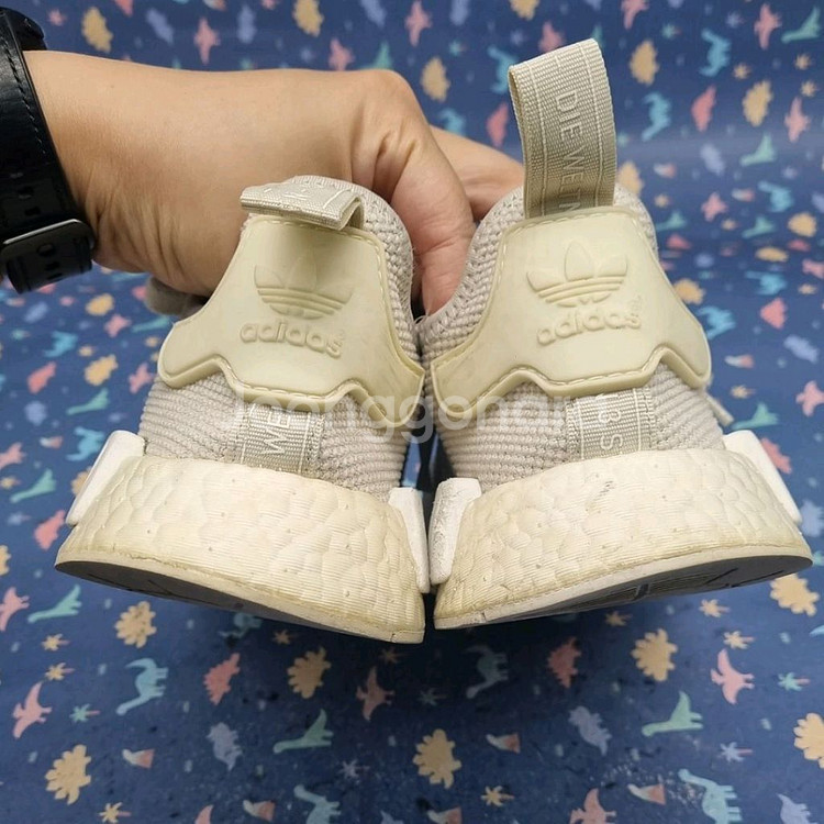 아디다스 nmd r1 운동화 240.--3