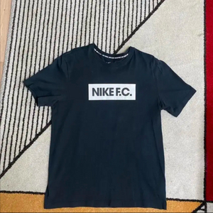 나이키 블랙+화이트 NIKE 반팔 티셔츠 판매