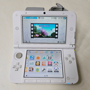 닌텐도 3DS XL 화이트