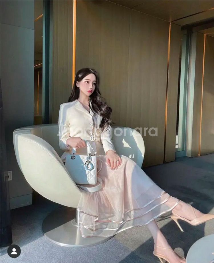 (새상품) 로젤린 모엘르 레이어 샤스커트 크림베이지--1