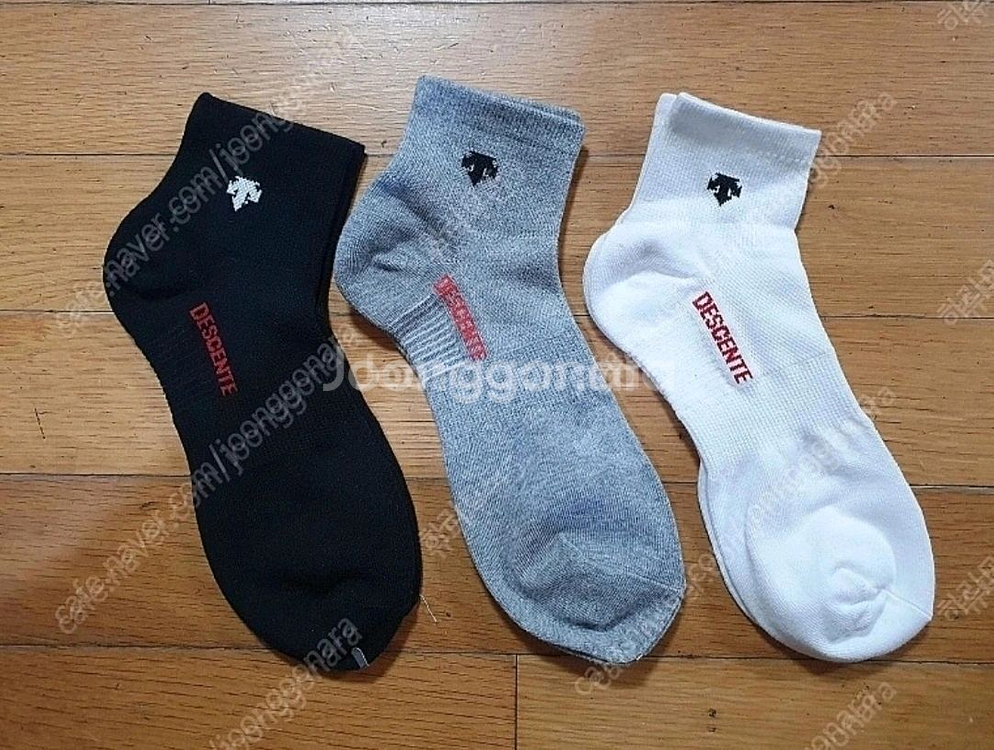 데상트 남성 중목양말--0