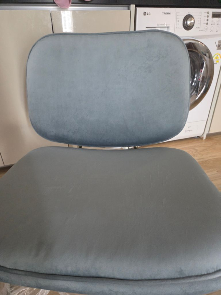 까사알렉시스 벨라운지체어 이미지