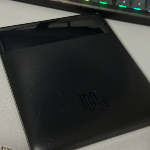 베이스어스 슬림 100w 20000mAh 보조배터리