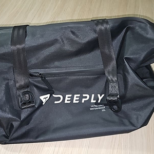 디플리 워터프루프 숄더백