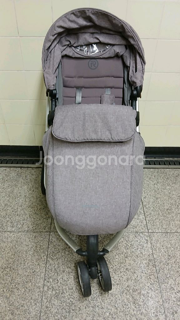 최고급 명품 럭셔리 디럭스 유모차 리안 라이언. 정품--8