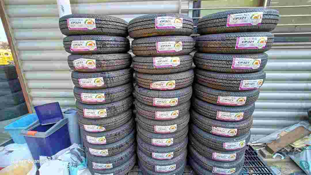 145R13 14513 1톤화물차 뒷타이어 팝니다 이미지