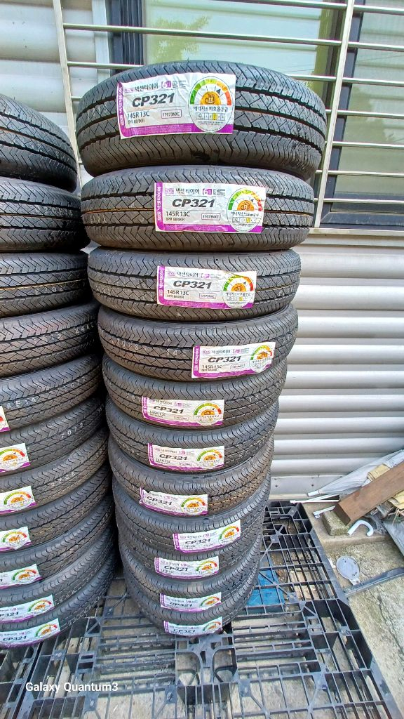 145R13 14513 1톤화물차 뒷타이어 팝니다 이미지