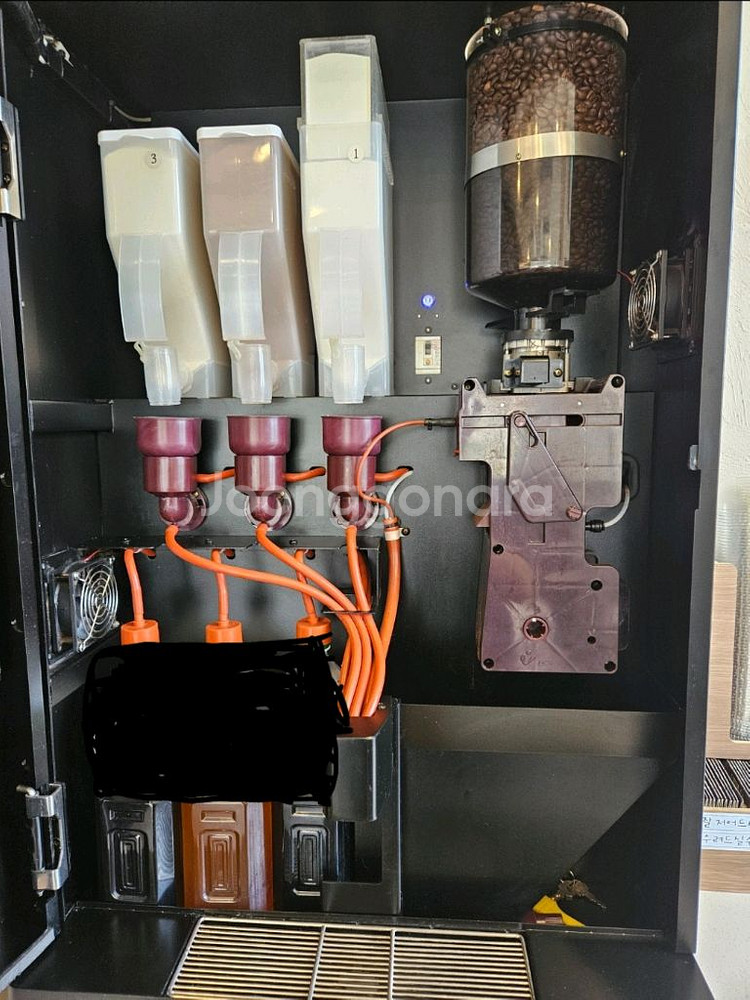 유로무인커피머신(이전설치비포함)(24년2월설치)--1