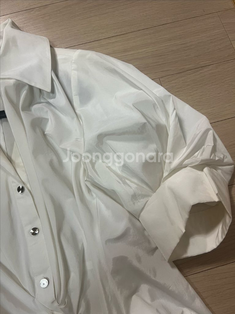 미샤 바스락 퍼프 언발 카라 셔링 셔츠형 원피스 정장--4