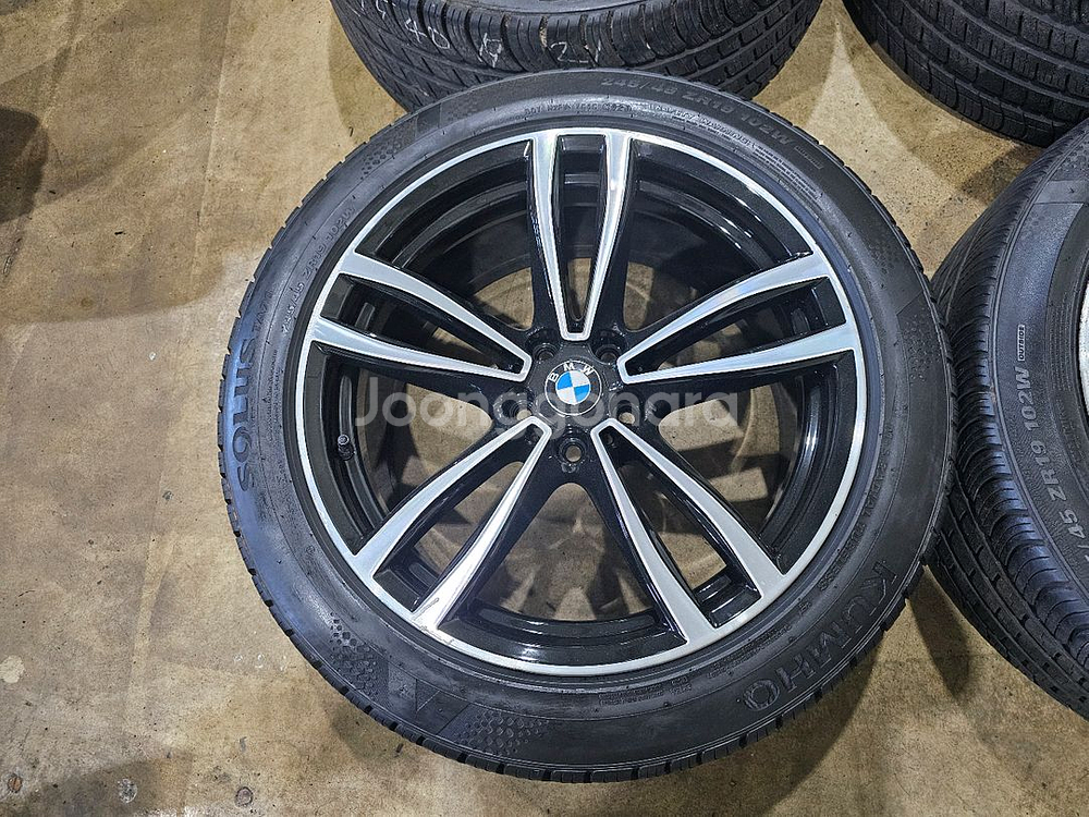 BMW 647M 정품 19인치 휠타이어--1