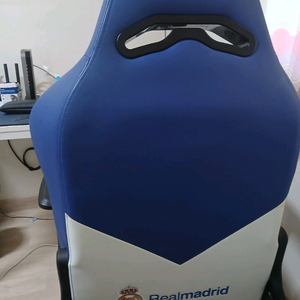 제닉스 레알마드리드 의자 팝니다