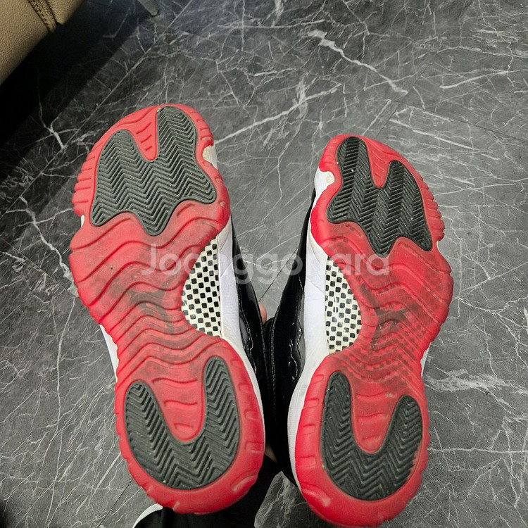 Jordan 11 Retro Low Bred--4