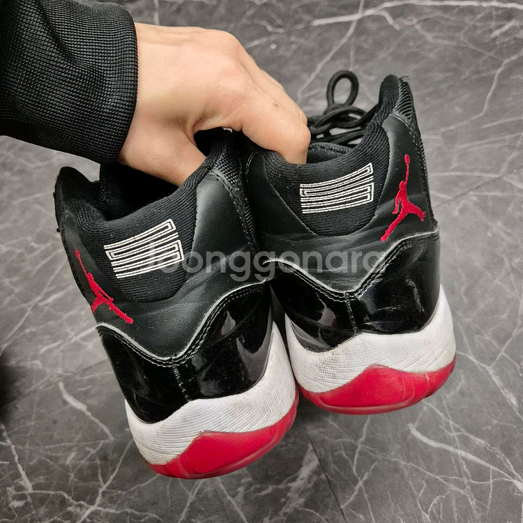 Jordan 11 Retro Low Bred--3