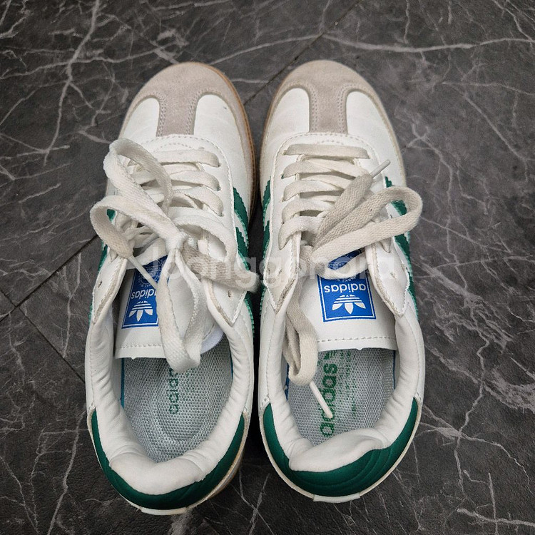 아디다스 클래식 삼바 OG 화이트/그린 230사이즈--1