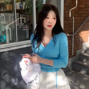 베르니마켓 멜로우 랩 니트 블루