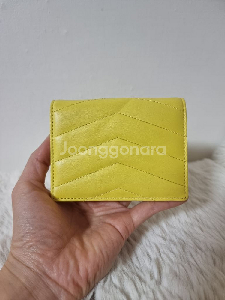 질스튜어트 지갑 새거입니다:)--1