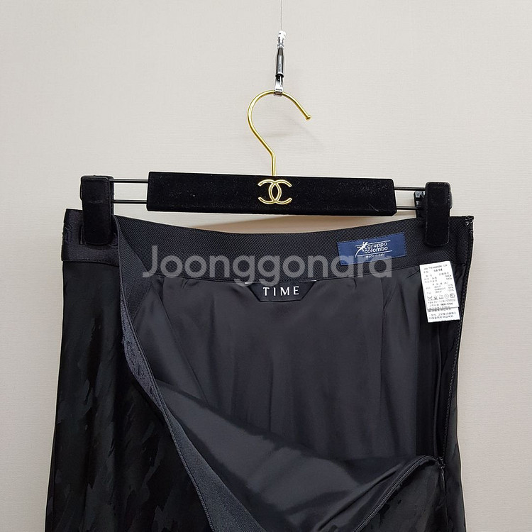 한섬 타임 22SS 레이온 혼방 자카드플레어 스커트 S--1