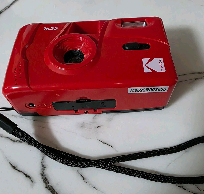 코닥 M35 레드 카메라--1