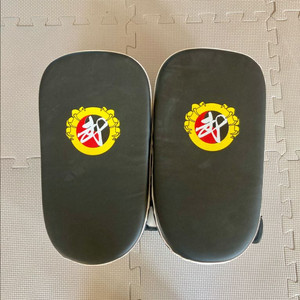 킥복싱 미트 새것