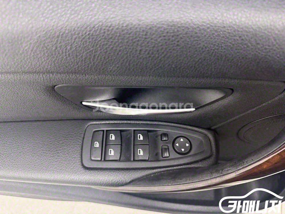 [BMW]3시리즈 (F30) 320d (5인승) 판매--9