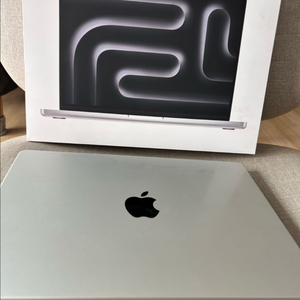 맥북 프로 m3 14인치 실버 1tb 16gb