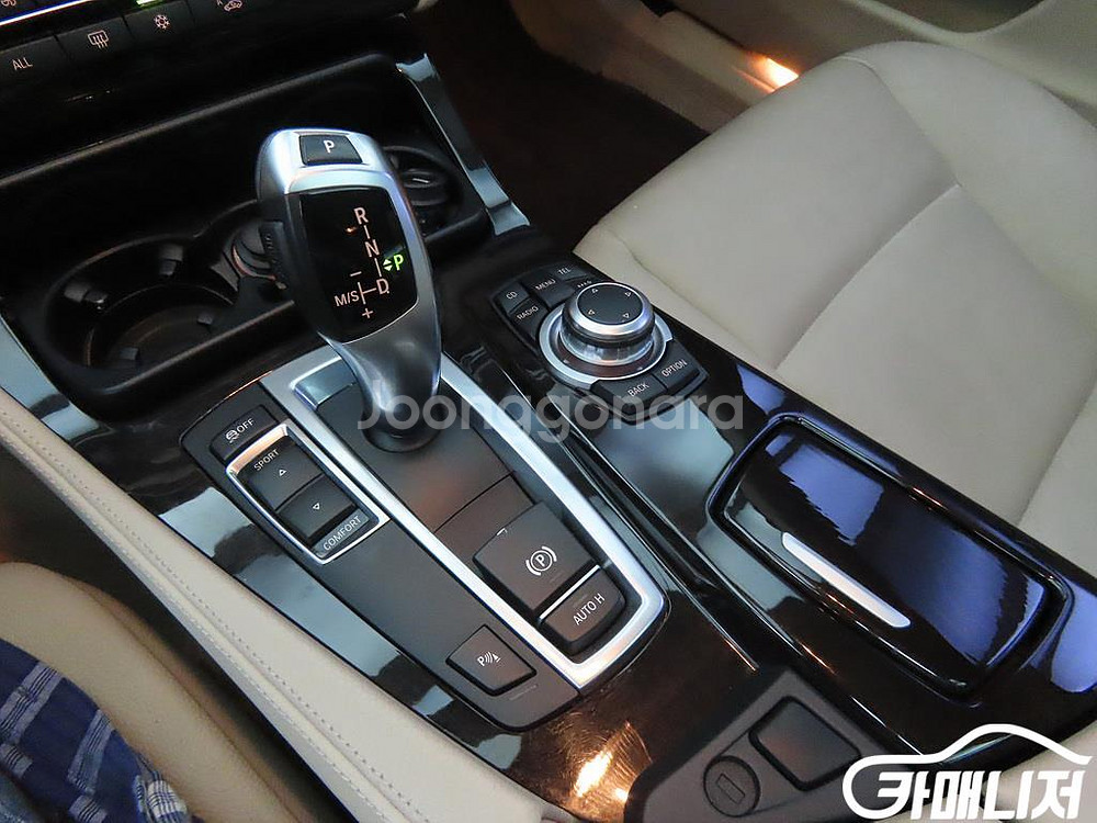 [BMW]5시리즈 (F10) 520d 판매--7