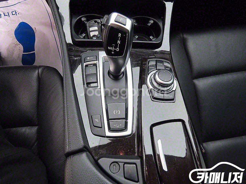 [BMW]5시리즈 (F10) 520d 판매--8