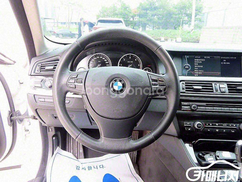 [BMW]5시리즈 (F10) 520d 판매--9