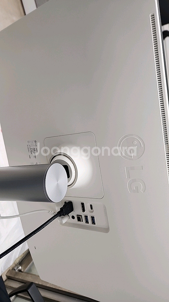 LG 울트라파인 27UQ850W 모니터 20시간사용--3
