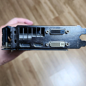 라데온 R9 380 NITRO 그래픽카드