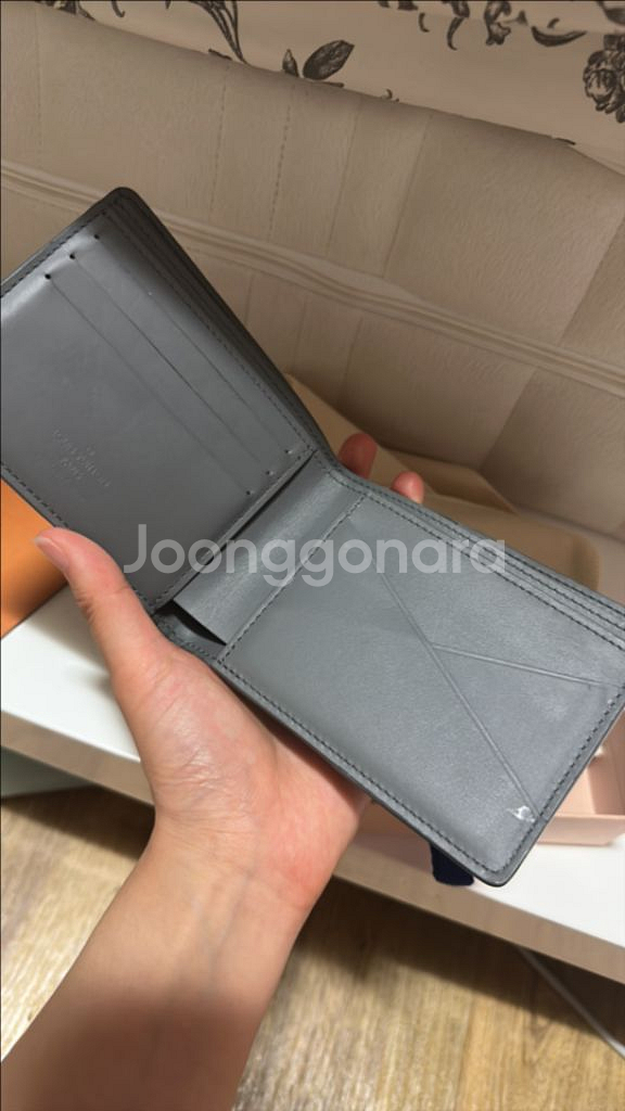 루이비통 멀티플 섀도우 새도우 반지갑 그레이--3