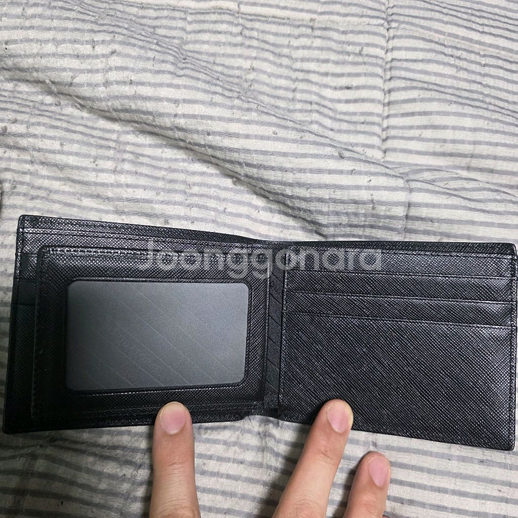 루이까또즈 사피아노 남성 반지갑 판매합니다--2