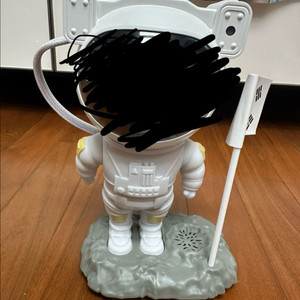 무드등블루투스 우주인이랑 장식품 인형 각각 팝니다