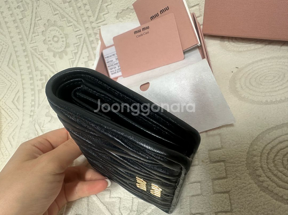 미우미우 마테라쎄 반지갑--3