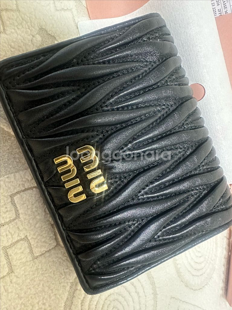 미우미우 마테라쎄 반지갑--1