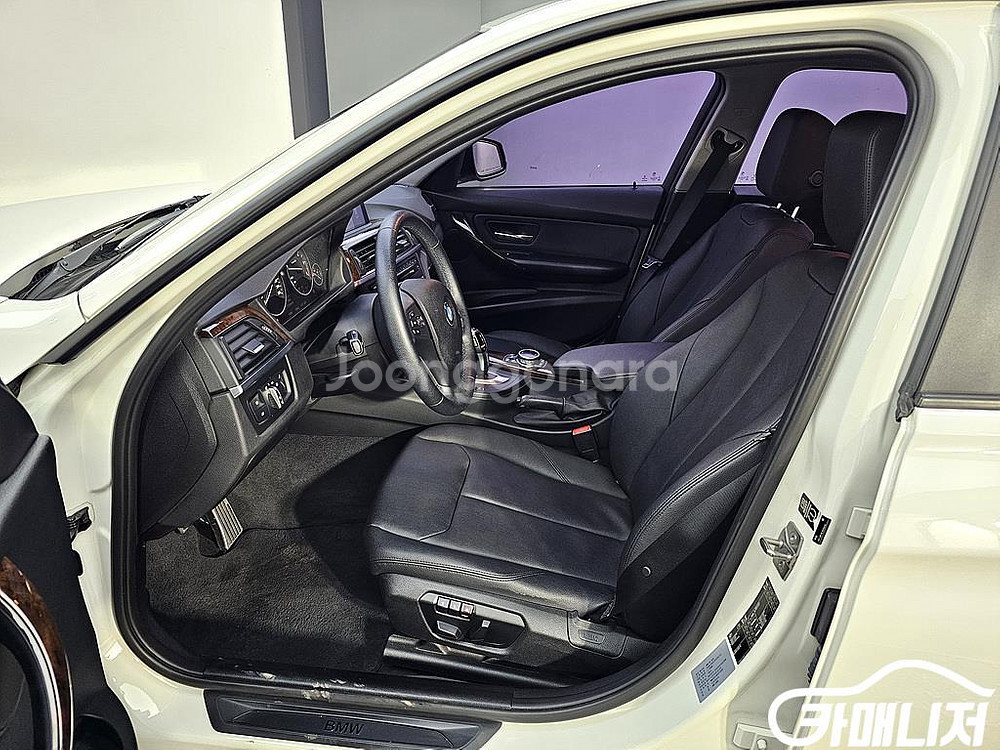 [BMW]3시리즈 (F30) 320d 판매--5