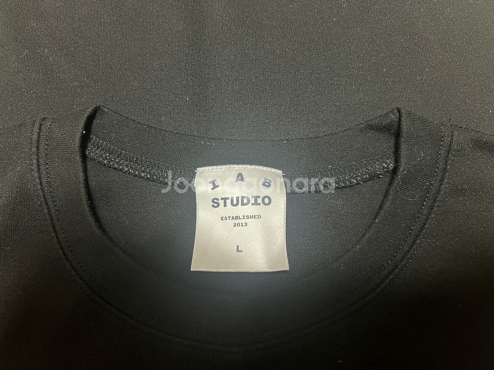 [L]아이앱 스튜디오 10주년 반팔티셔츠 블랙--2