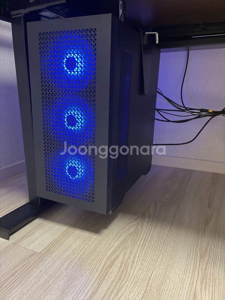 9700x + 5070 본체--0