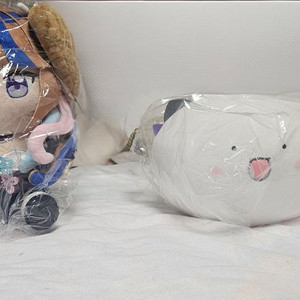 스텔라이브 칸나인형, 비늘이 인형, 아크릴 등 판매
