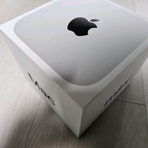 맥미니 m4 32gb 1tb 미개봉 판매합니다