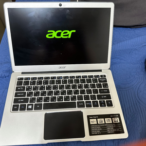 Acer One 13 LTE 노트북