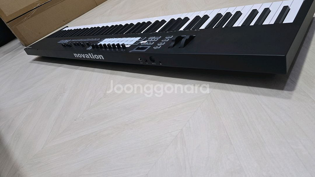 노베이션 런치키 mk3 88 미디건반--3