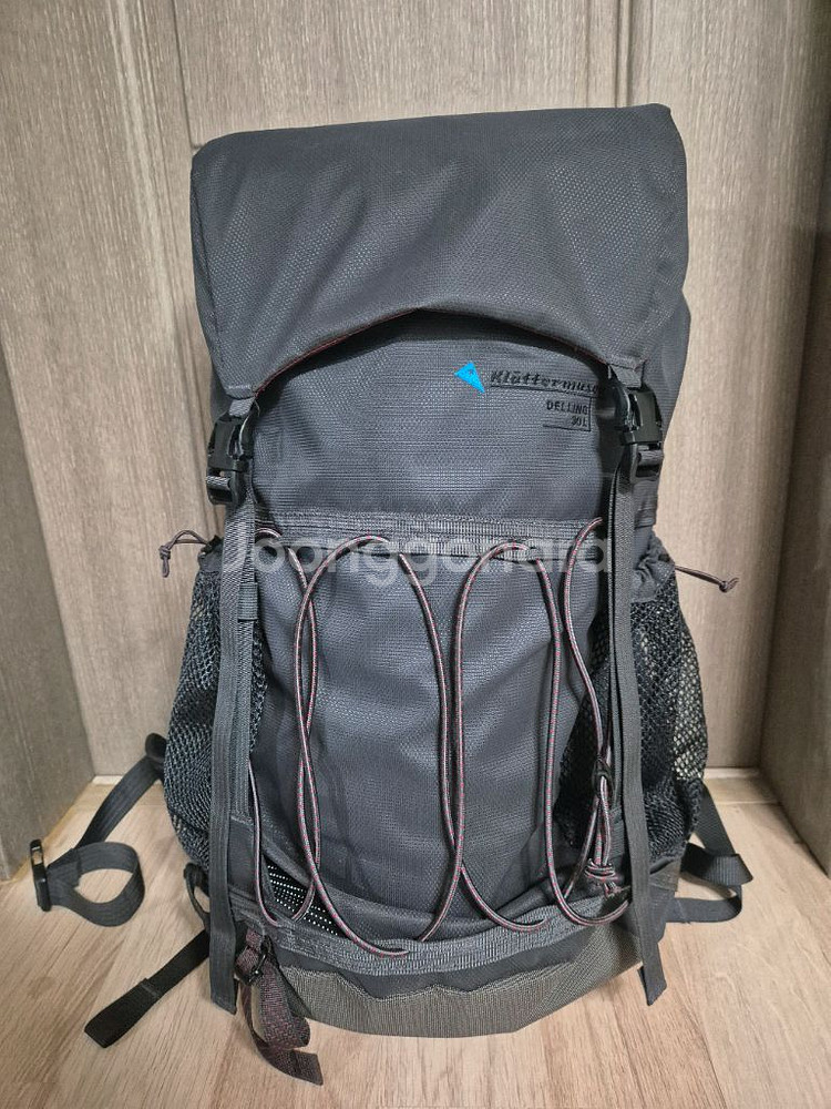클라터뮤젠 델링 30L 레이븐 배낭 보틀파우치 팝니다--0