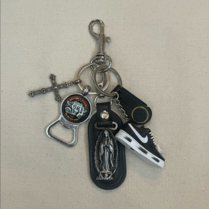 제품명: Black Rebel 키링