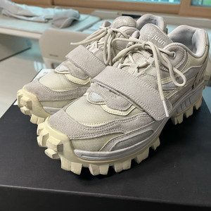준지 18SS 러버솔 스니커즈