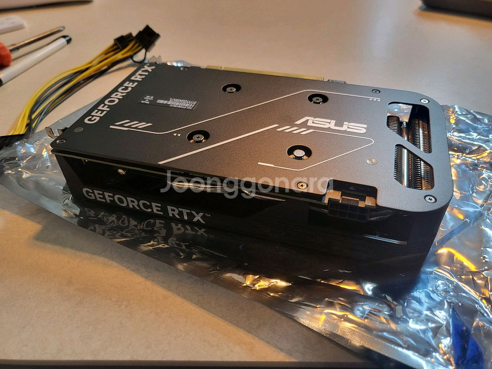 ASUS RTX4060 지포스 그래픽카드--4