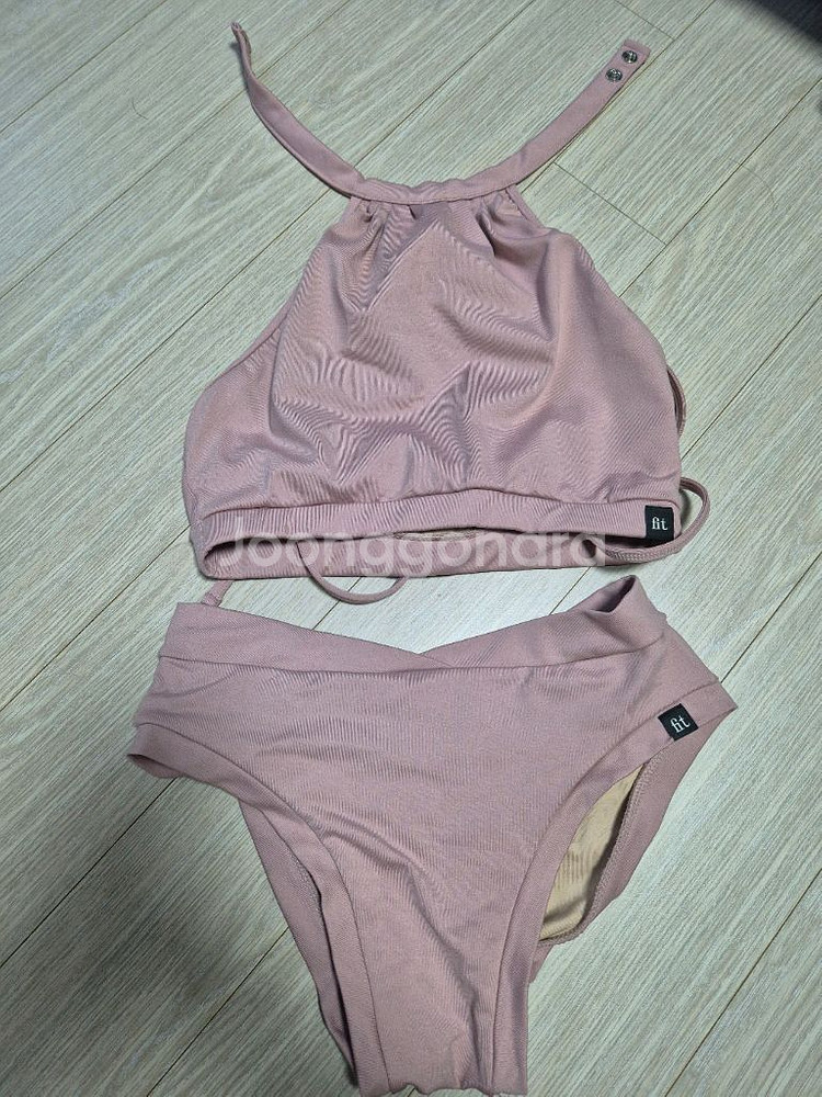 폴핏 플리츠 홀터 리브핏 세트 (인디핑크) s 팝니다--0