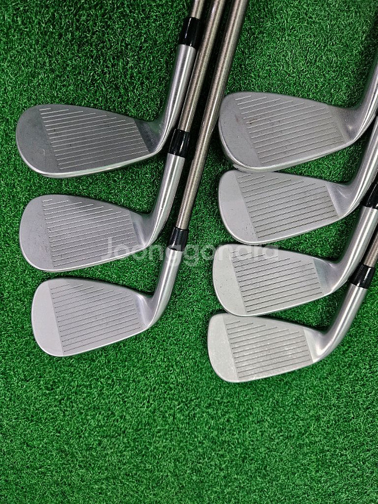 PXG 젠2 GEN2 0311P 7아이언 판매합니다--2