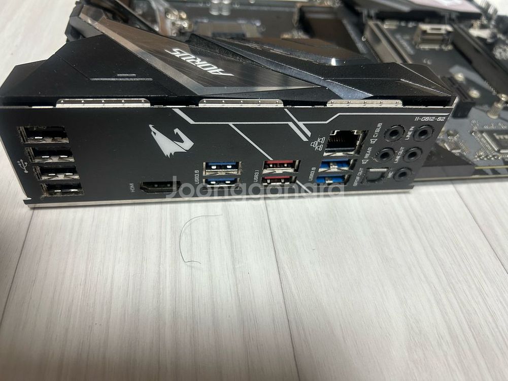 기가바이트 Z390 AORUS ELITE--4